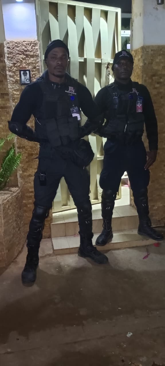 Agentes da JP Neto no controlo de acessos